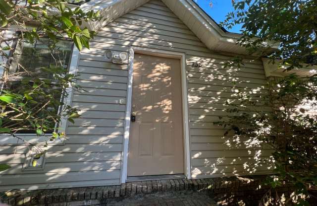 Cute 2 bedroom 2 bathroom townhome close to FSU for a 9 month lease option - 738 Gold Nugget Trail, Tallahassee, FL 32304