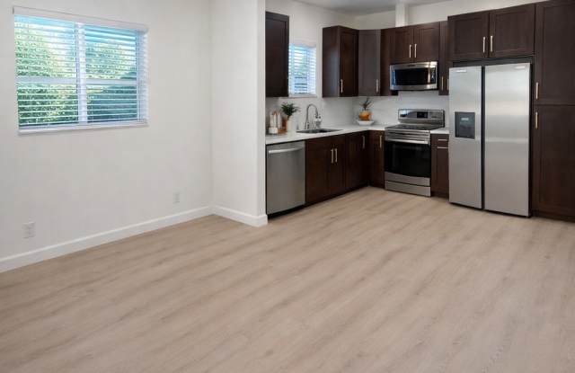 9150 Columbus Ave photos photos