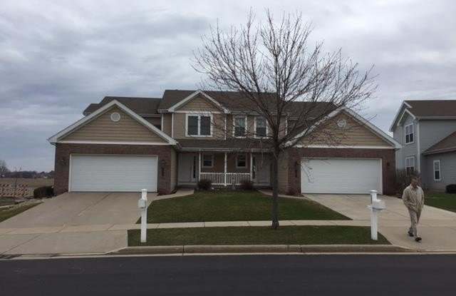 641 Bear Claw Way - 641 Bear Claw Way, Madison, WI 53562