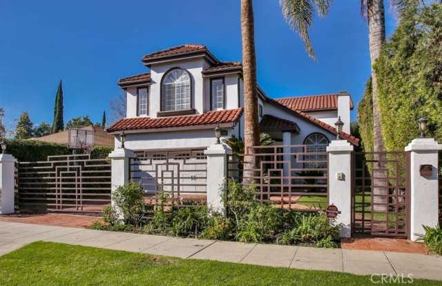 4461 Stern Avenue photos photos