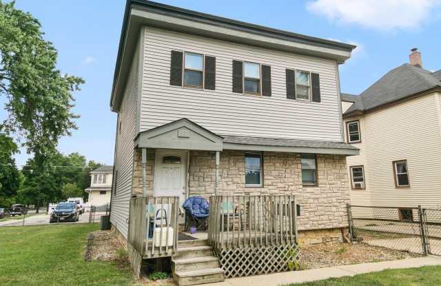 621 Oneida Street - 621 Oneida Street, Joliet, IL 60435