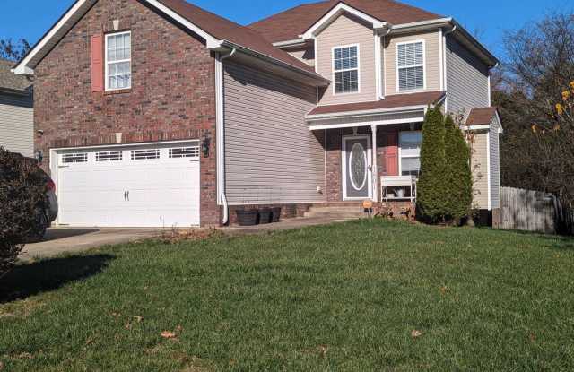 Spacious 3-Bedroom Home with Bonus Room & 3 Full Bathrooms Gallery 1