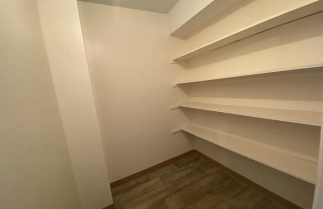 828 12th Street Gallery 3