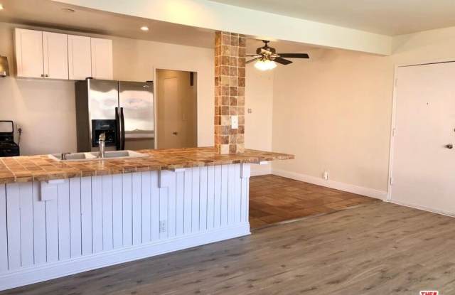 1435 N Fairfax Ave unit: 11 photos photos