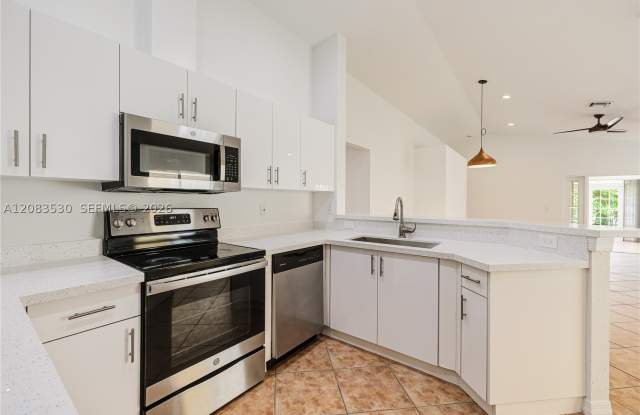 1509 Canary Island Dr Gallery 3