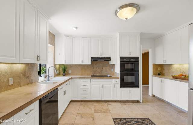 300 N Country Club Road photos photos