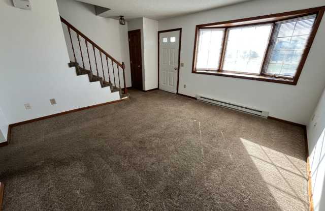 Great Location - 2 Bdrm , 1.5 Baths  - Available Now Gallery 3