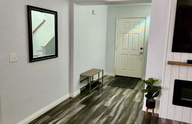 606 Kitty Hawk Dr Gallery 3