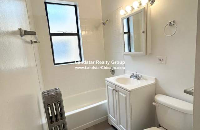 1532 North Kedzie Gallery 3
