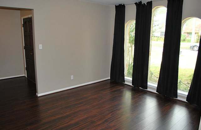 2310 Elmgate Drive Gallery 2