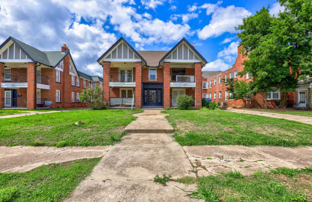 1 Bed 1 Bath apartment in Okc close to Plaza District! photos photos
