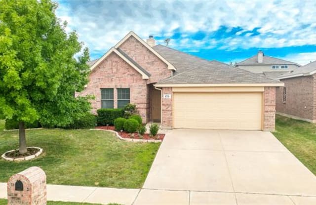 428 Crown Oaks Drive - 428 Crown Oaks Drive, Fort Worth, TX 76131