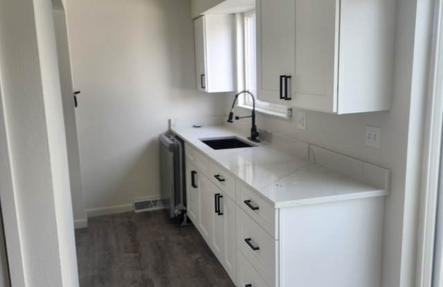 6477 Oberon St - 1 photos photos