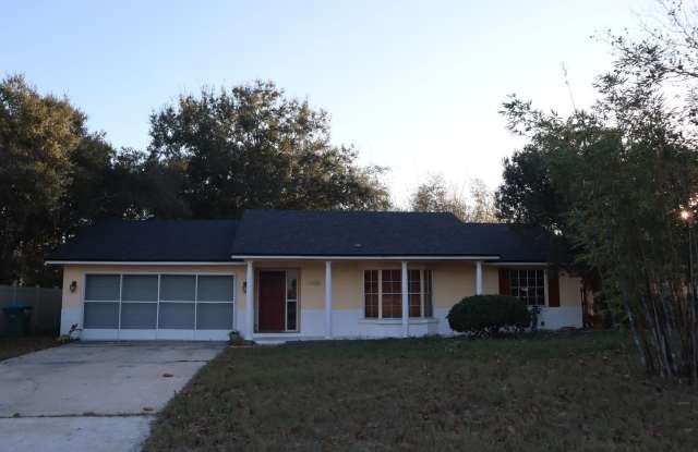 Great Location 3 bedroom 2 Bath 2 Car Garage Call/Text Carole Arcaro 386-216-4900 Deltona Lakes Realty photos photos