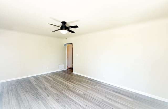 821 South Summit Avenue Gallery 4