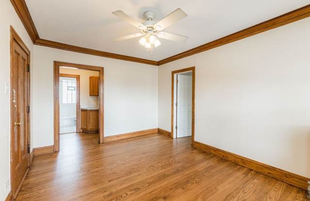 3516 N LAWNDALE Avenue Gallery 3