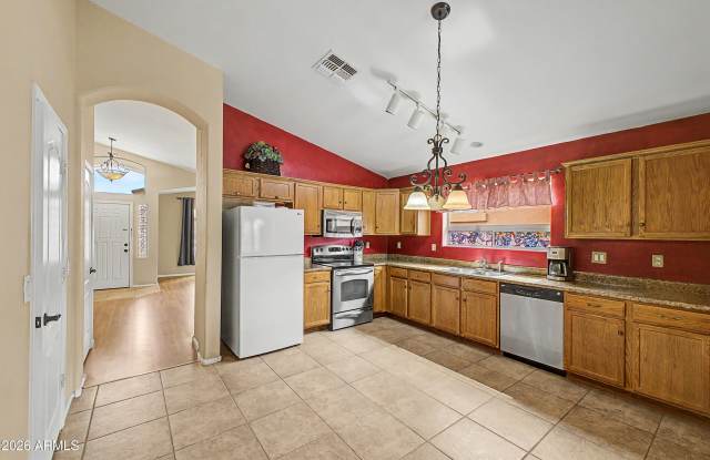 642 W MESQUITE TREE Lane Gallery 2