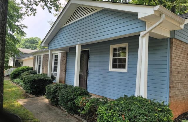 1629 Village Place photos photos