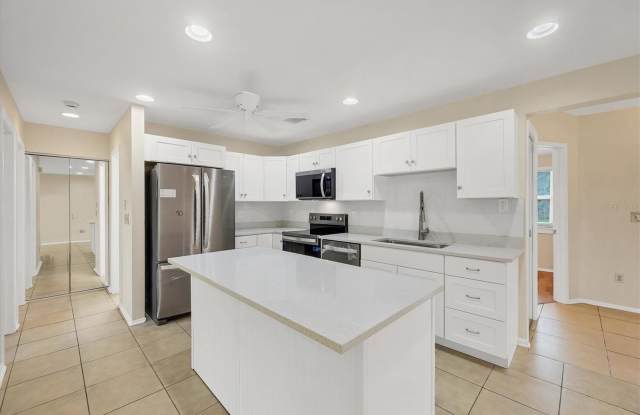 5439 KENWOOD DRIVE photos photos