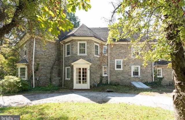 708 OLD LANCASTER ROAD Gallery 2