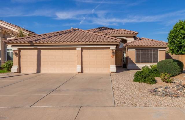 718 W Douglas Avenue - 718 West Douglas Avenue, Gilbert, AZ 85233