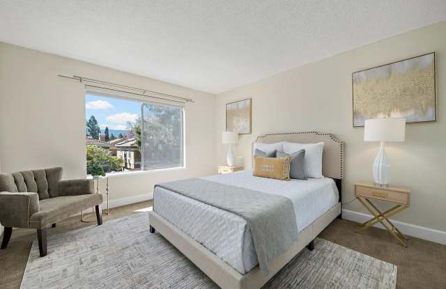 1458 Hudson St Apt 211 photos photos