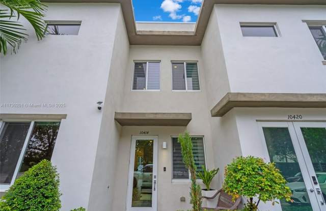 10414 NW 67th St photos photos