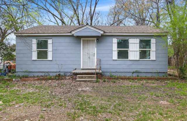 2869 Greenwood Avenue photos photos