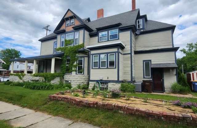 1302 Wealthy Street Southeast photos photos