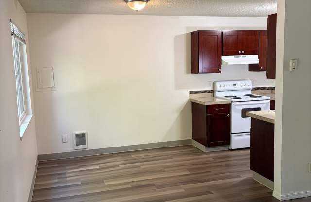 2297 SE Courtney Ave #5 Gallery 3