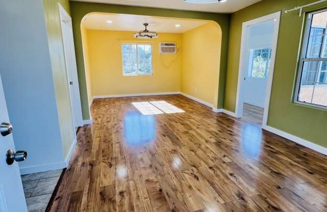 2374 1/2 Allesandro St photos photos