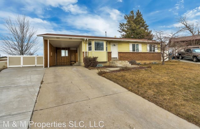 961 E North Fork Cir - 961 Center Fork Circle, Sandy, UT 84094