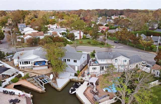 150 E Shore Drive Gallery 3