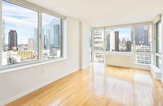 515 Ninth Avenue photos photos