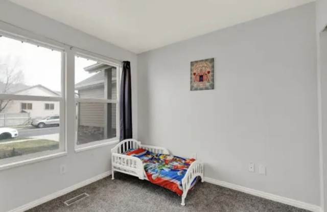 7463 Red Pine Road Gallery 4