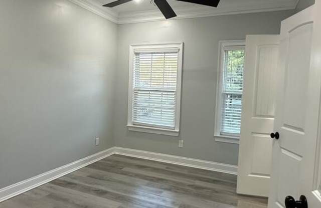 190 Julie Lane Gallery 3