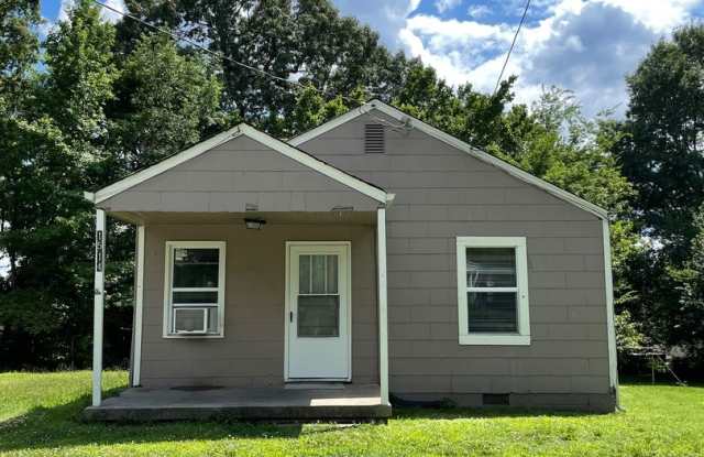 2 Bed 1 Bath home in Greensboro on 1514 Sloan St. $975 month, $975 deposit. photos photos