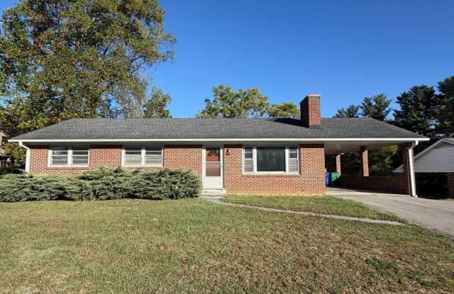 Fully Renovated Home Near Virginia Tech Gallery 1