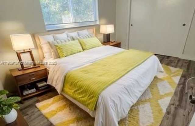 1630 NW 18th St photos photos 1630 NW 18th St photos photos