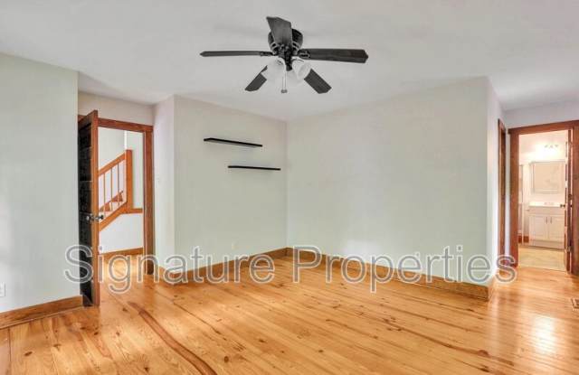 4500 Heritage Woods Ln Gallery 3