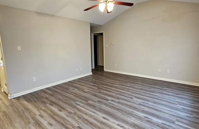 142 Weathering Drive Gallery 2
