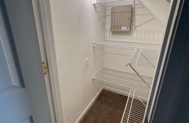 7507 LAMOYNE Court Gallery 3