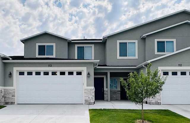 250 W 1200 S photos photos