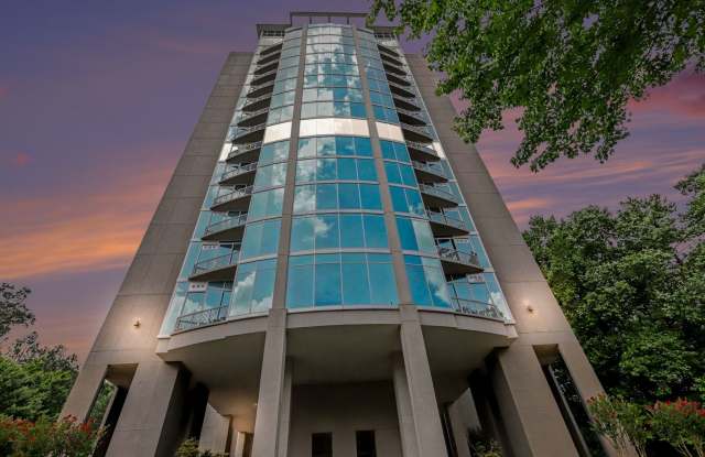 1 bdrm, 1 bath condo with large private patio. Pool and gym on site! photos photos