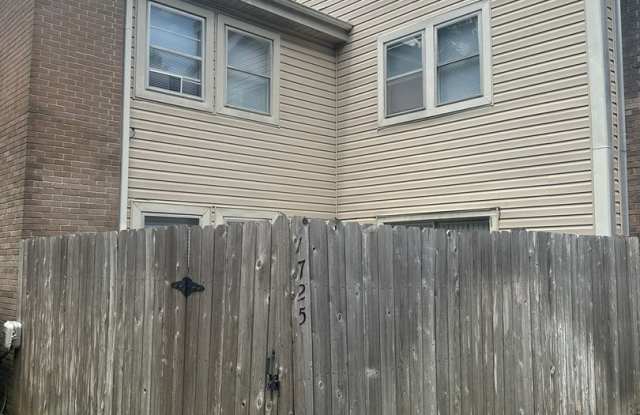 2BD/1.5BA Townhouse located on the Germantown/Memphis Line! photos photos