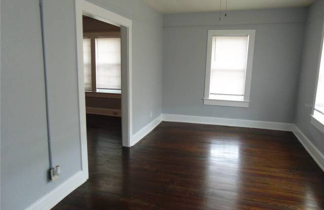 2222 EDGEWOOD AVENUE W Gallery 3