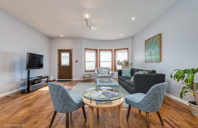 1502 East Marquette Road Gallery 4