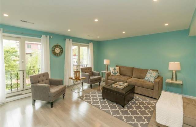 319 Swans Wharf Row photos photos