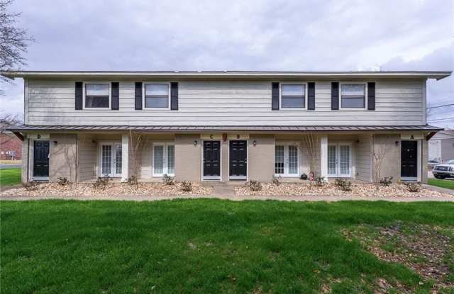 Beautiful 2 Bed/1.5 Bath with Awesome Features! Gallery 1