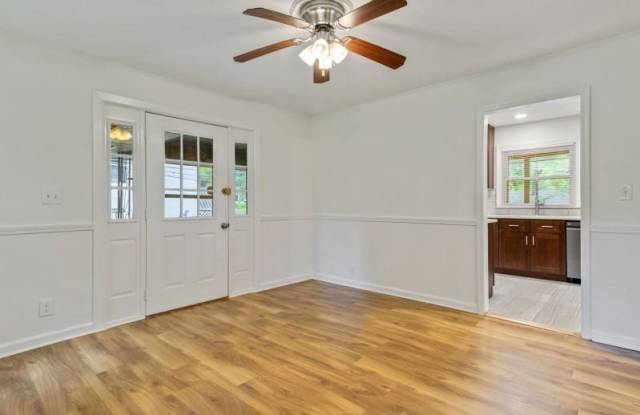 2130 Meadowbrook Ln. SE Gallery 4